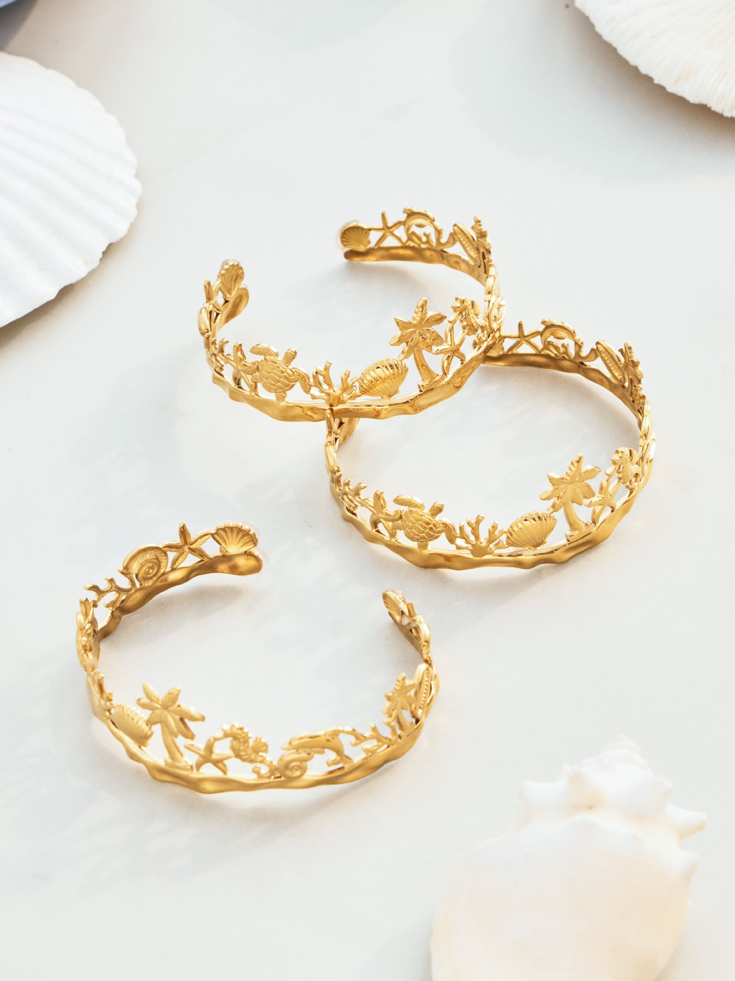 316L Stainless Steel 18K Gold PVD Beach Ocean Palm Tree Shell Open Bangle - Beach Ocean Palm Tree Shell Open Bangle Wholesale Stainless Steel Jewelry - Sensitive Skin Friendly - Detail 7