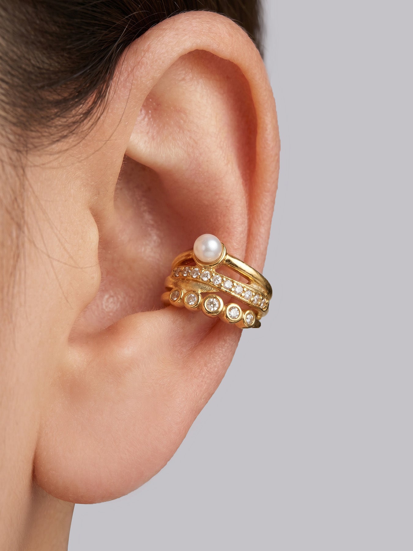 316L Stainless Steel 18K Gold PVD C-Shape Pearl-Studded Clip-On Earrings - C-Shape Pearl Crystal Minimalist Wholesale Stainless Steel Jewelry - Sensitive Skin Friendly - Detail 10