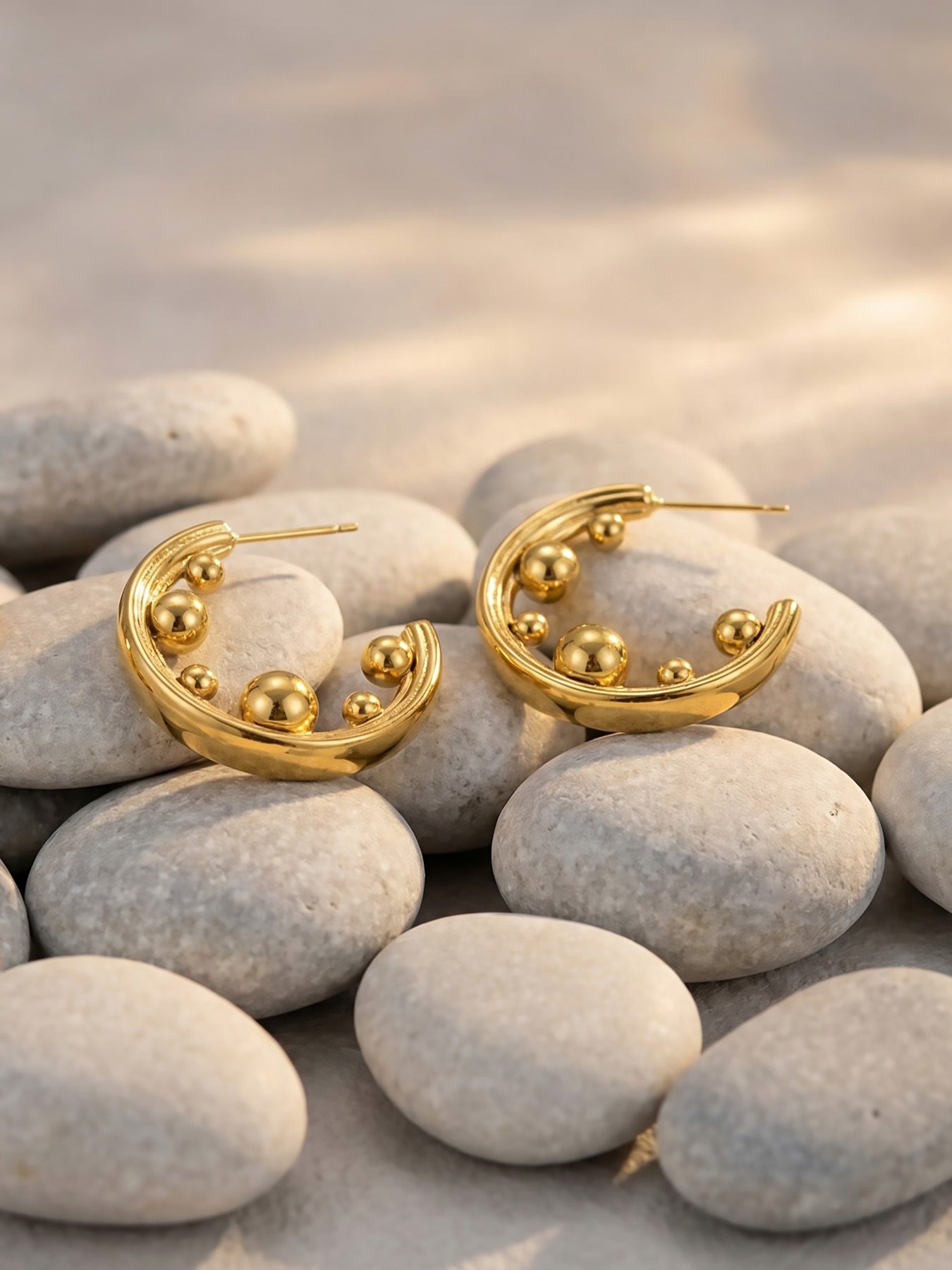 316L Stainless Steel 18K Gold PVD Chic C-Hoop High-Polished Earrings - Chic C-Hoop High-Polished Wholesale Stainless Steel Jewelry - Sensitive Skin Friendly - Detail 7
