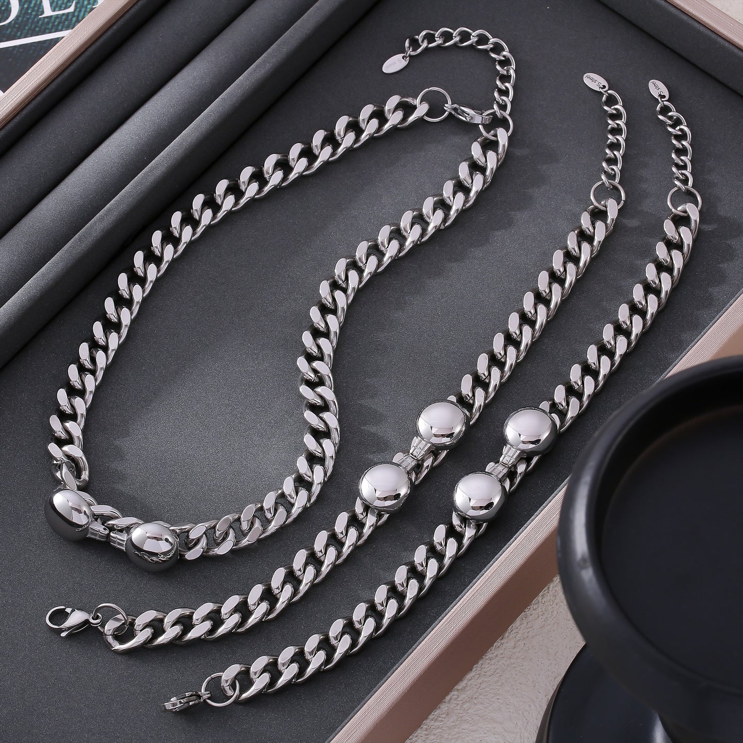 316L Stainless Steel 18K Gold PVD Chic Minimalist Bracelet Set - Chic Minimalist Steel Bracelet Set Wholesale Stainless Steel Jewelry - Sensitive Skin Friendly - Detail 9