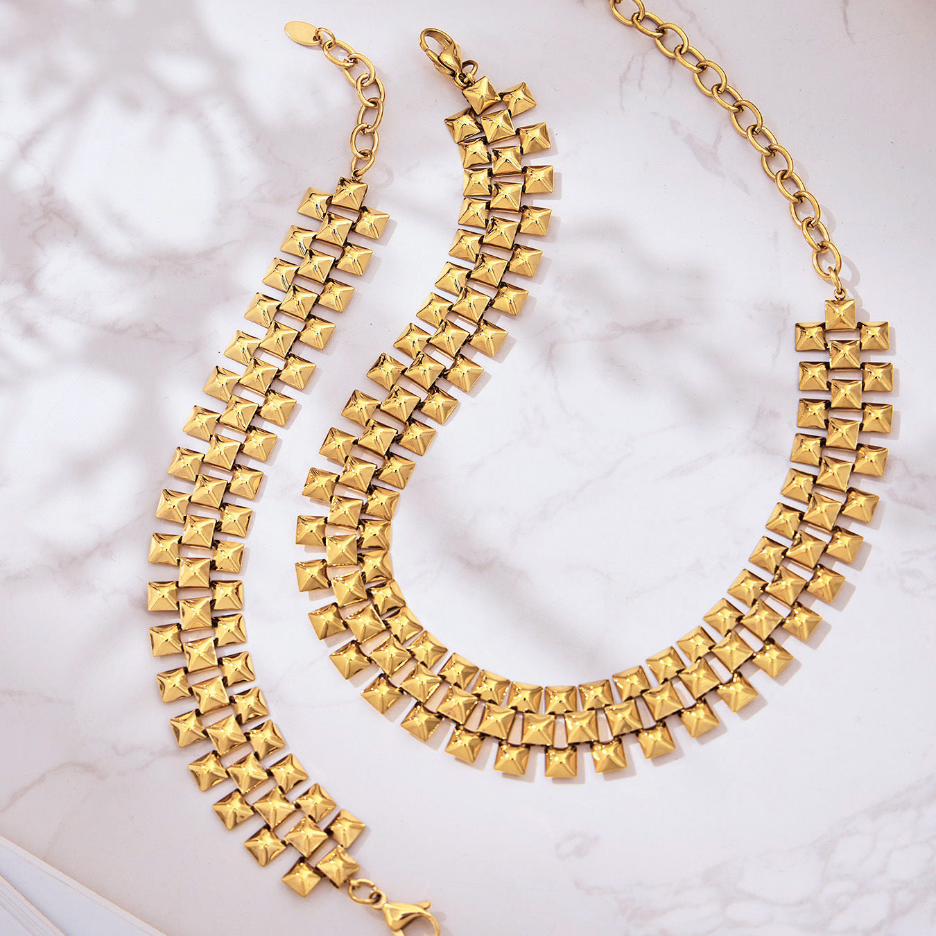 316L Stainless Steel 18K Gold PVD Chunky Chain Statement Necklace Bracelet Set - Chunky Chain, Statement, Modern, Gold, Steel Wholesale Stainless Steel Jewelry - Sensitive Skin Friendly - Detail 12