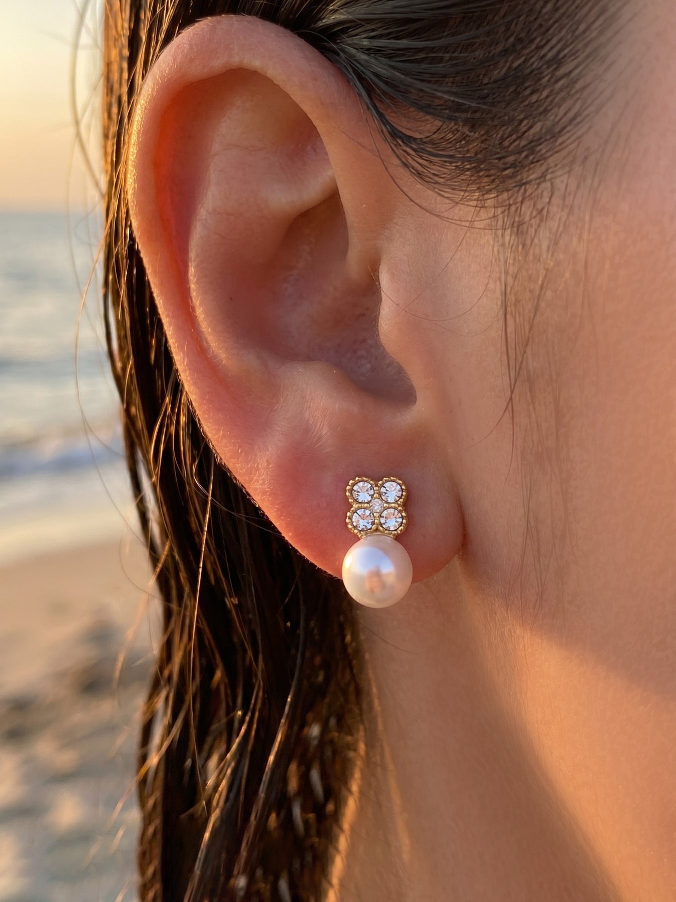 316L Stainless Steel 18K Gold PVD Clover Pearl Zircon Earrings - Gold Clover Pearl Zircon Earrings Wholesale Stainless Steel Jewelry - Sensitive Skin Friendly - Detail 6