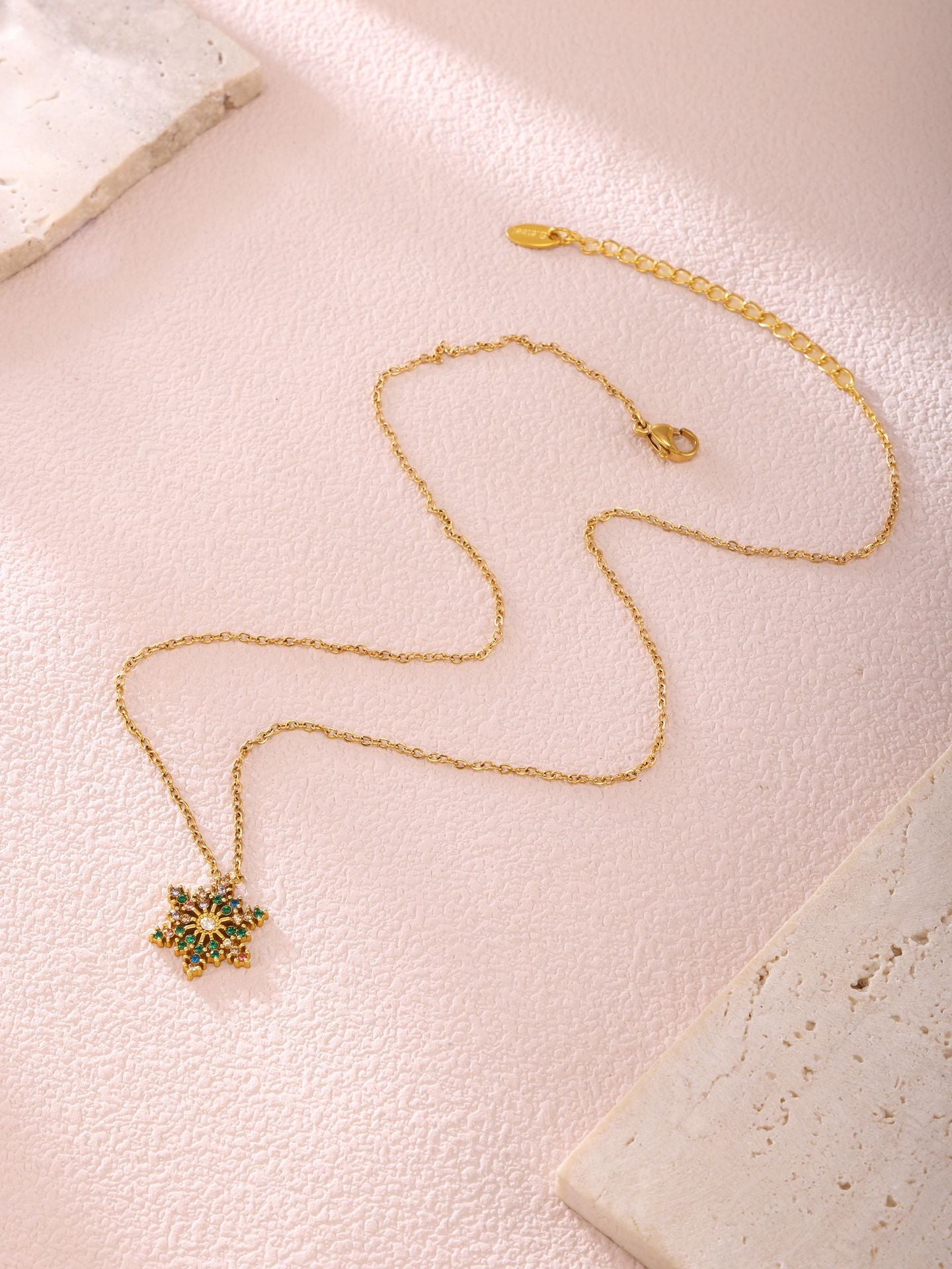 316L Stainless Steel 18K Gold PVD CNC Snowflake Zircon Pendant Necklace - CNC Snowflake, Zircon, Mixed Color, Gold, Minimalist Wholesale Stainless Steel Jewelry - Sensitive Skin Friendly - Detail 9