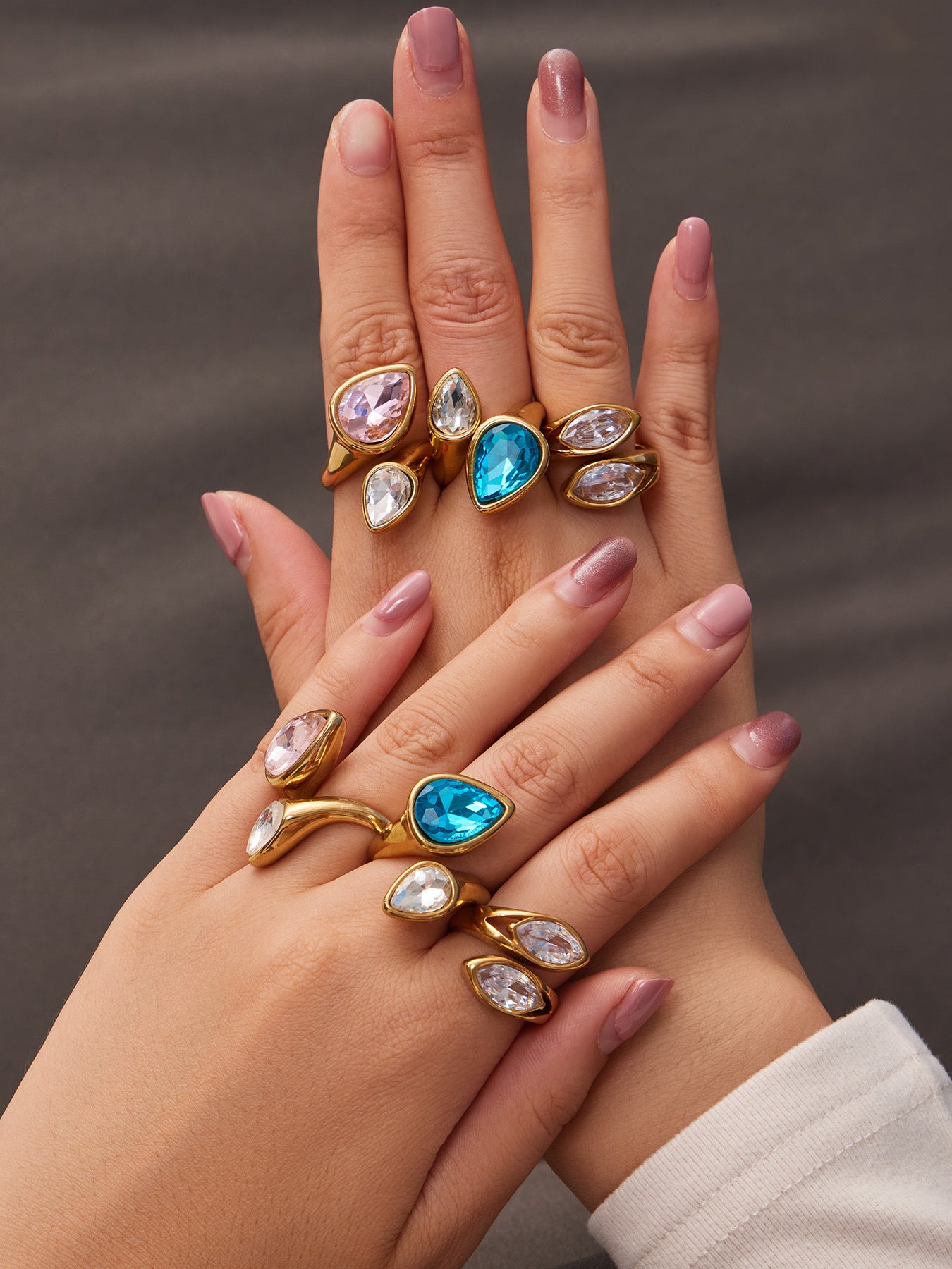 316L Stainless Steel 18K Gold PVD Colored Glass Stone Ring - Colored Glass Stone, Gold Band, Minimalist, Zircon Accent Wholesale Stainless Steel Jewelry - Sensitive Skin Friendly - Detail 4