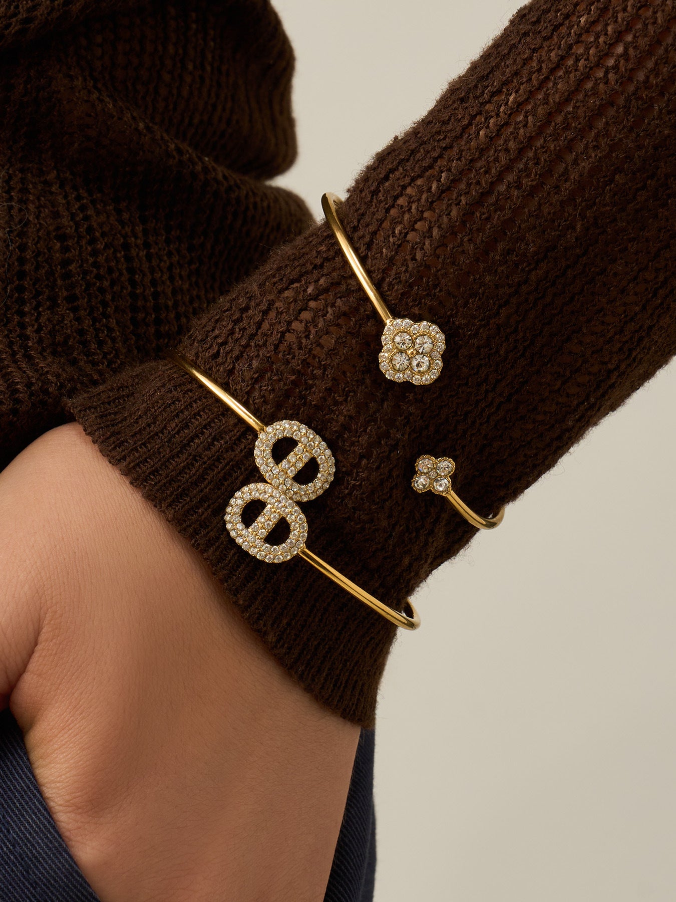 316L Stainless Steel 18K Gold PVD Delicate Crystal Flower Open Cuff Bangle - Crystal Flower, Open Cuff, Delicate, Modern Wholesale Stainless Steel Jewelry - Sensitive Skin Friendly - Detail 14