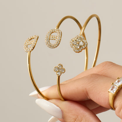 316L Stainless Steel 18K Gold PVD Delicate Crystal Flower Open Cuff Bangle - Crystal Flower, Open Cuff, Delicate, Modern Wholesale Stainless Steel Jewelry - Sensitive Skin Friendly - Detail 18