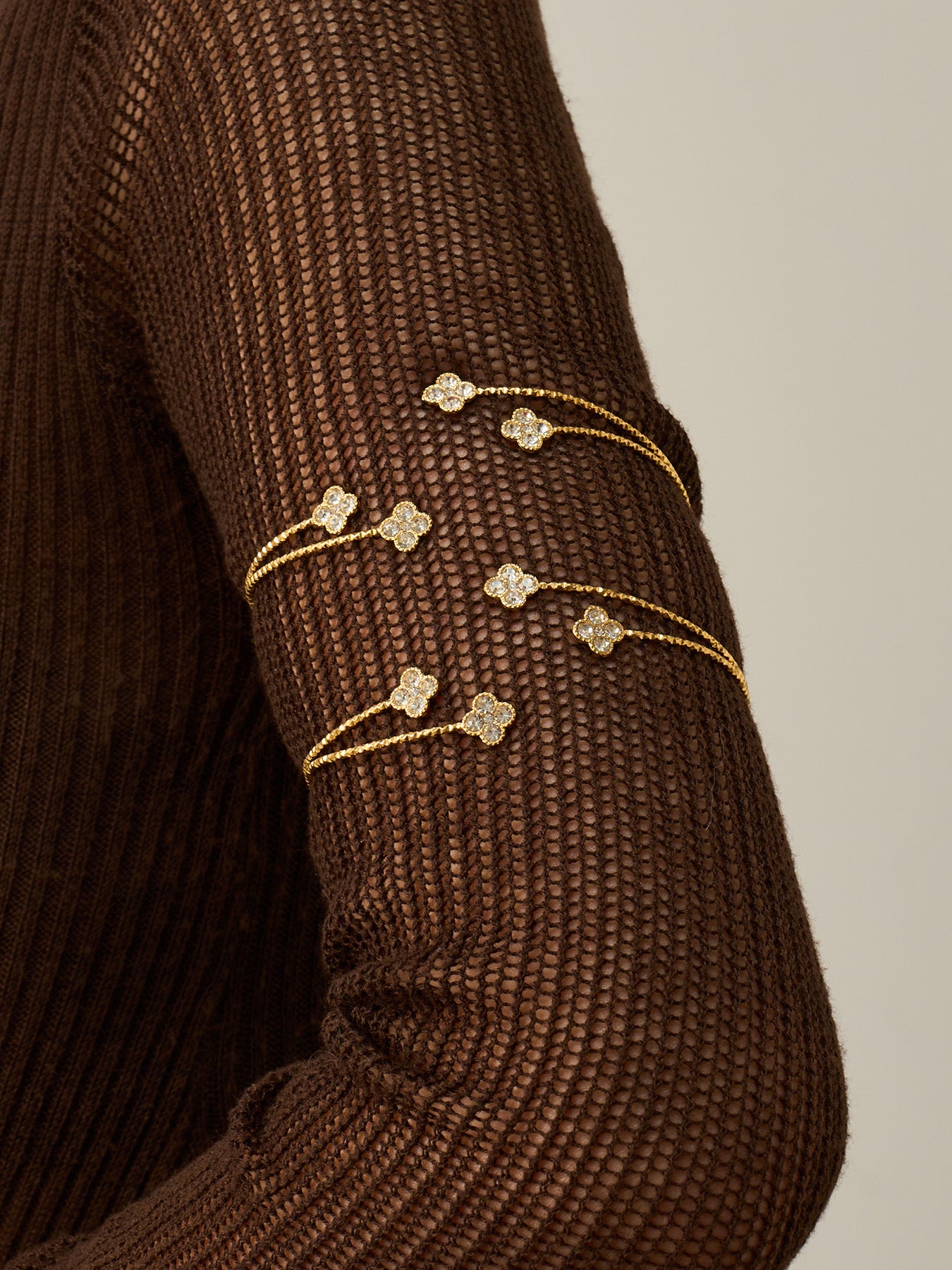 316L Stainless Steel 18K Gold PVD Delicate Crystal Flower Open Cuff Bangle - Crystal Flower, Open Cuff, Delicate, Modern Wholesale Stainless Steel Jewelry - Sensitive Skin Friendly - Detail 4