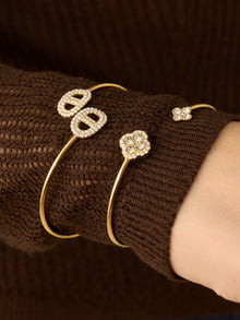 316L Stainless Steel 18K Gold PVD Delicate Crystal Flower Open Cuff Bangle - Crystal Flower, Open Cuff, Delicate, Modern Wholesale Stainless Steel Jewelry - Sensitive Skin Friendly - Detail 7
