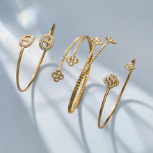 316L Stainless Steel 18K Gold PVD Delicate Crystal Flower Open Cuff Bangle - Crystal Flower, Open Cuff, Delicate, Modern Wholesale Stainless Steel Jewelry - Sensitive Skin Friendly - Detail 9