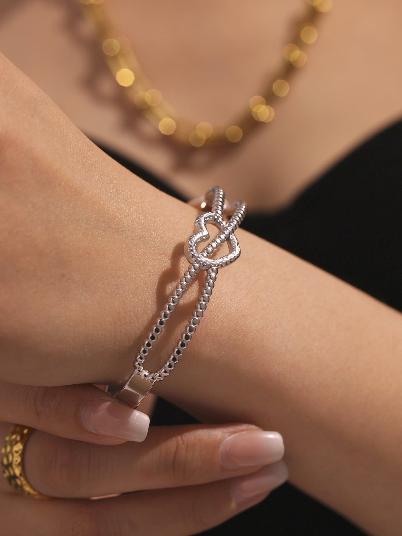 316L Stainless Steel 18K Gold PVD Double-Line Heart Beaded Clasp Bangle - Double-Line Heart Beaded Bangle Wholesale Stainless Steel Jewelry - Sensitive Skin Friendly - Detail 14
