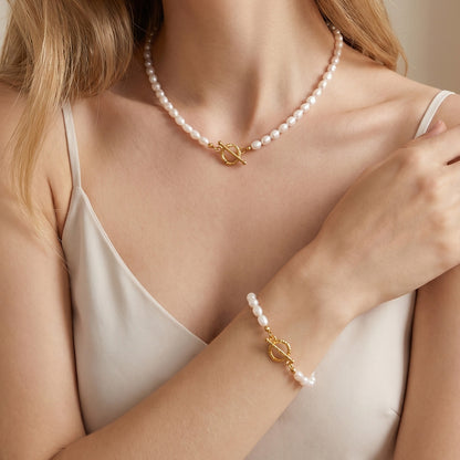 316L Stainless Steel 18K Gold PVD Elegant Freshwater Pearl Necklace and Bracelet Set - Elegant Freshwater Pearls Gold Finish Wholesale Stainless Steel Jewelry - Sensitive Skin Friendly - Detail 3