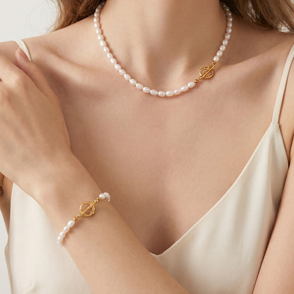 316L Stainless Steel 18K Gold PVD Elegant Freshwater Pearl Necklace and Bracelet Set - Elegant Freshwater Pearls Gold Finish Wholesale Stainless Steel Jewelry - Sensitive Skin Friendly - Detail 6