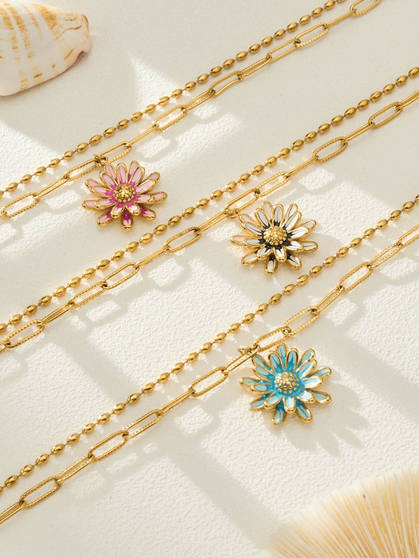 316L Stainless Steel 18K Gold PVD Enamel Layered Daisy Pendant Necklace - Enamel Daisy Pendant, Layered Necklace, Gold, Floral Wholesale Stainless Steel Jewelry - Sensitive Skin Friendly - Detail 1