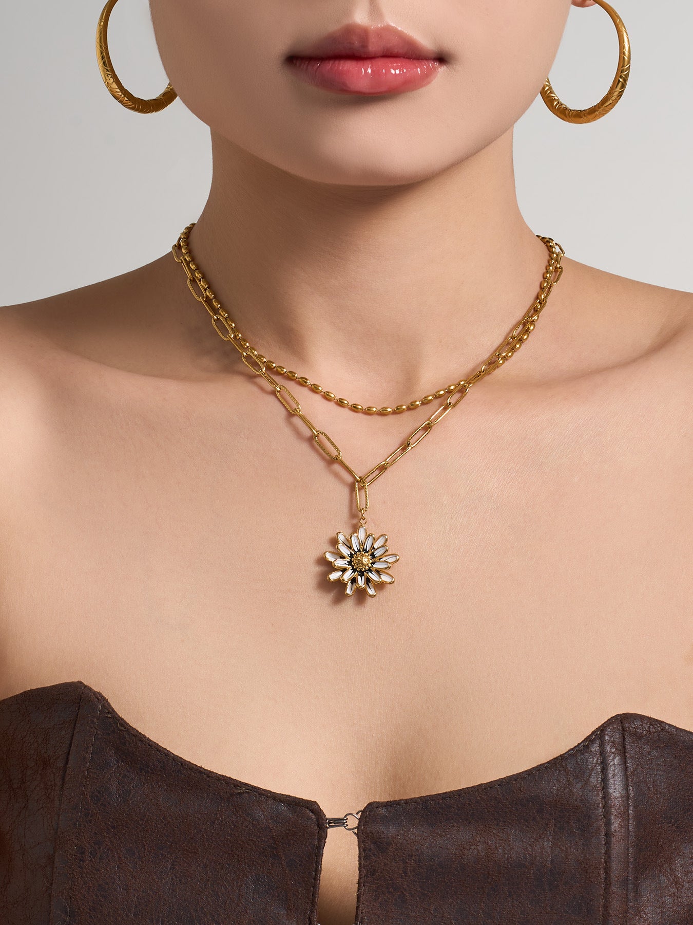 316L Stainless Steel 18K Gold PVD Enamel Layered Daisy Pendant Necklace - Enamel Daisy Pendant, Layered Necklace, Gold, Floral Wholesale Stainless Steel Jewelry - Sensitive Skin Friendly - Detail 12