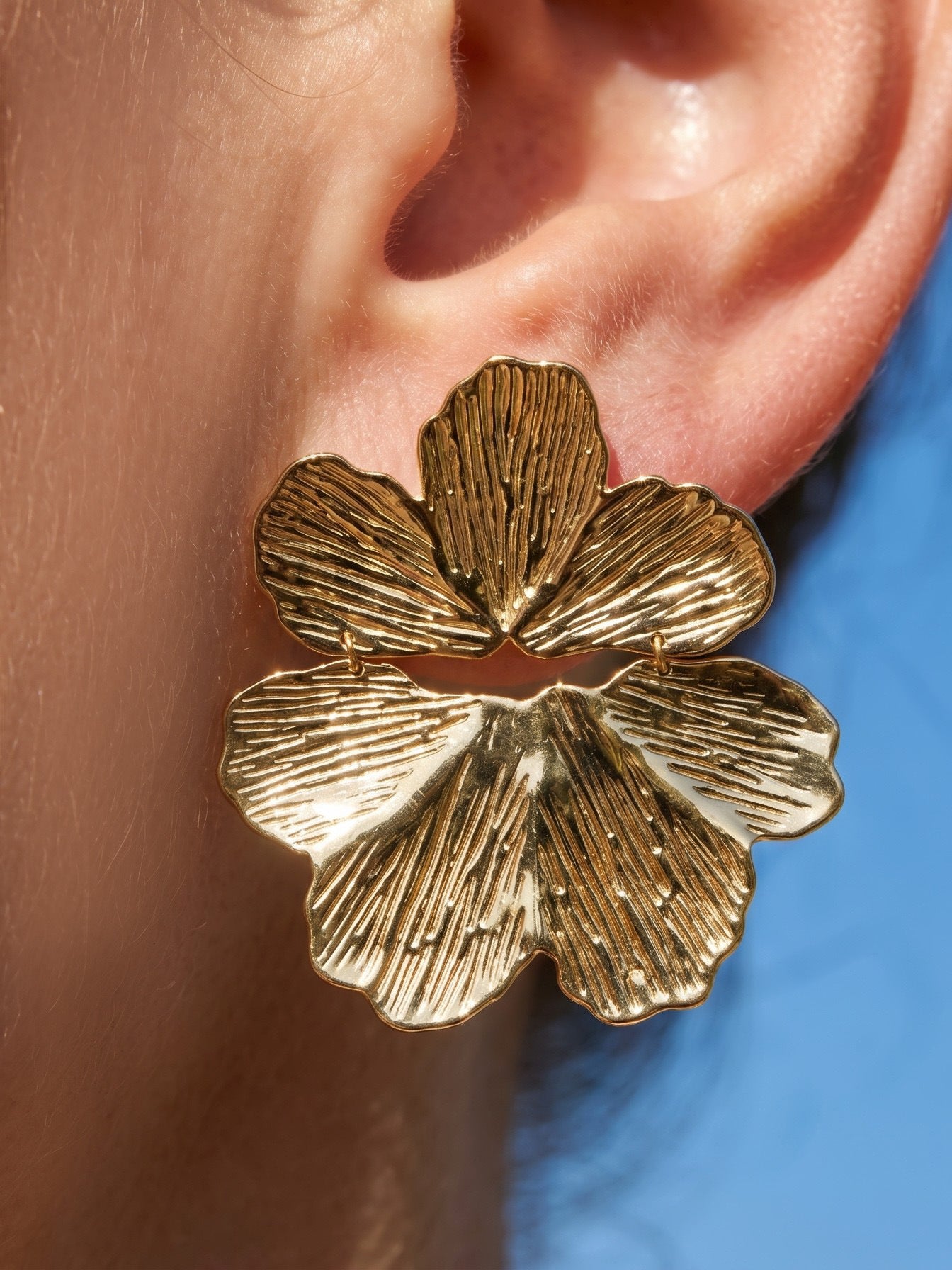 316L Stainless Steel 18K Gold PVD Exaggerated Floral Earrings - Exaggerated Floral Bold Modern Wholesale Stainless Steel Jewelry - Sensitive Skin Friendly - Detail 14