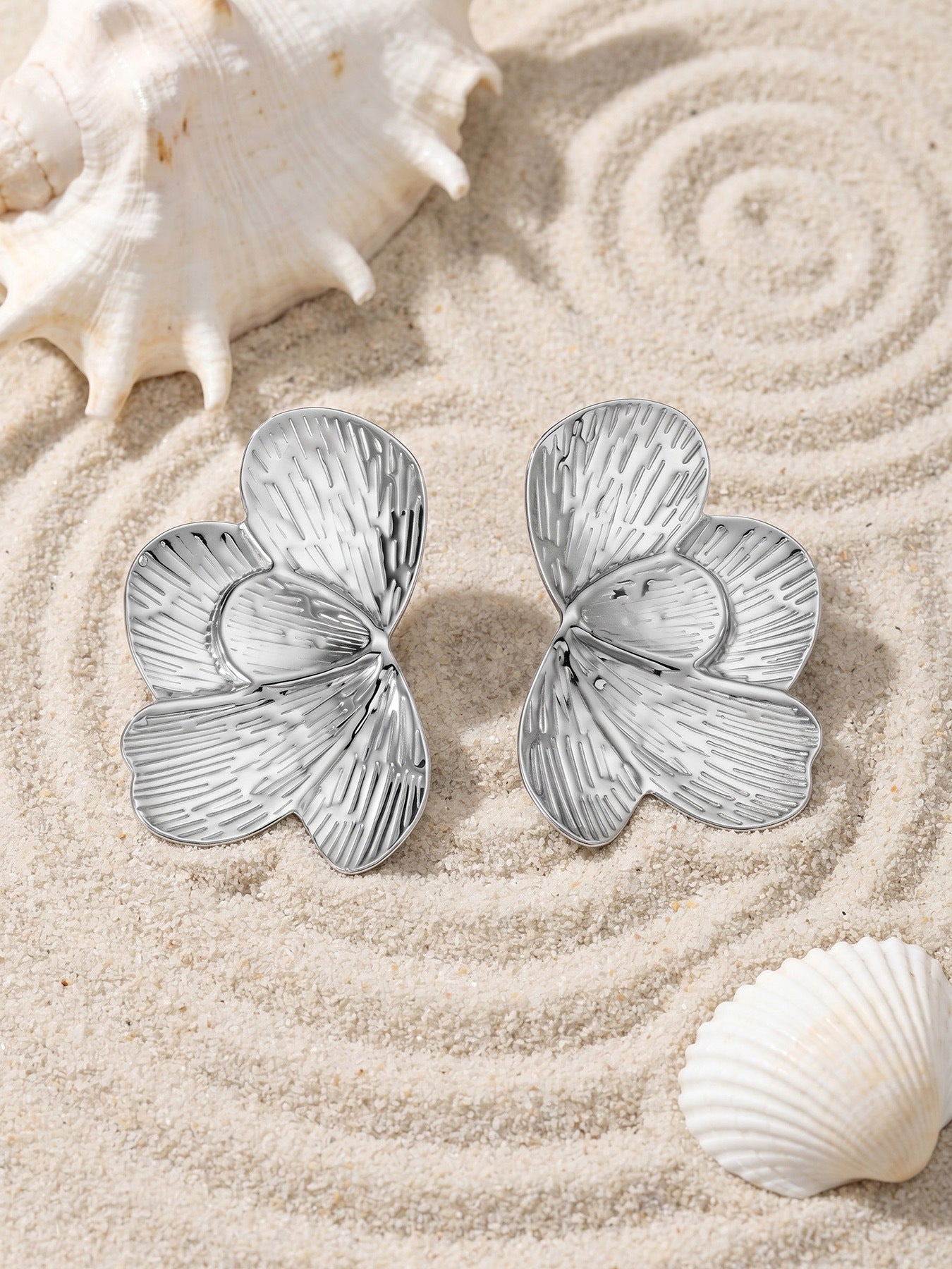 316L Stainless Steel 18K Gold PVD Exaggerated Geometric Leaf Earrings - Exaggerated Geometric Leaf Modern Chic Wholesale Stainless Steel Jewelry - Sensitive Skin Friendly - Detail 12