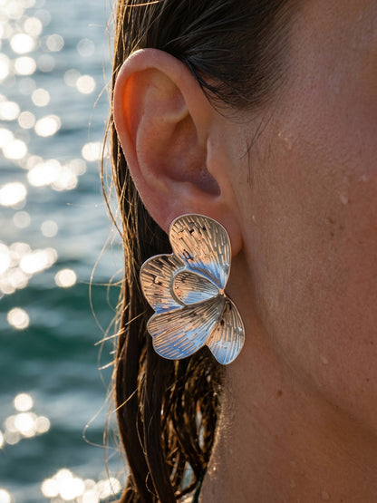 316L Stainless Steel 18K Gold PVD Exaggerated Geometric Leaf Earrings - Exaggerated Geometric Leaf Modern Chic Wholesale Stainless Steel Jewelry - Sensitive Skin Friendly - Detail 5