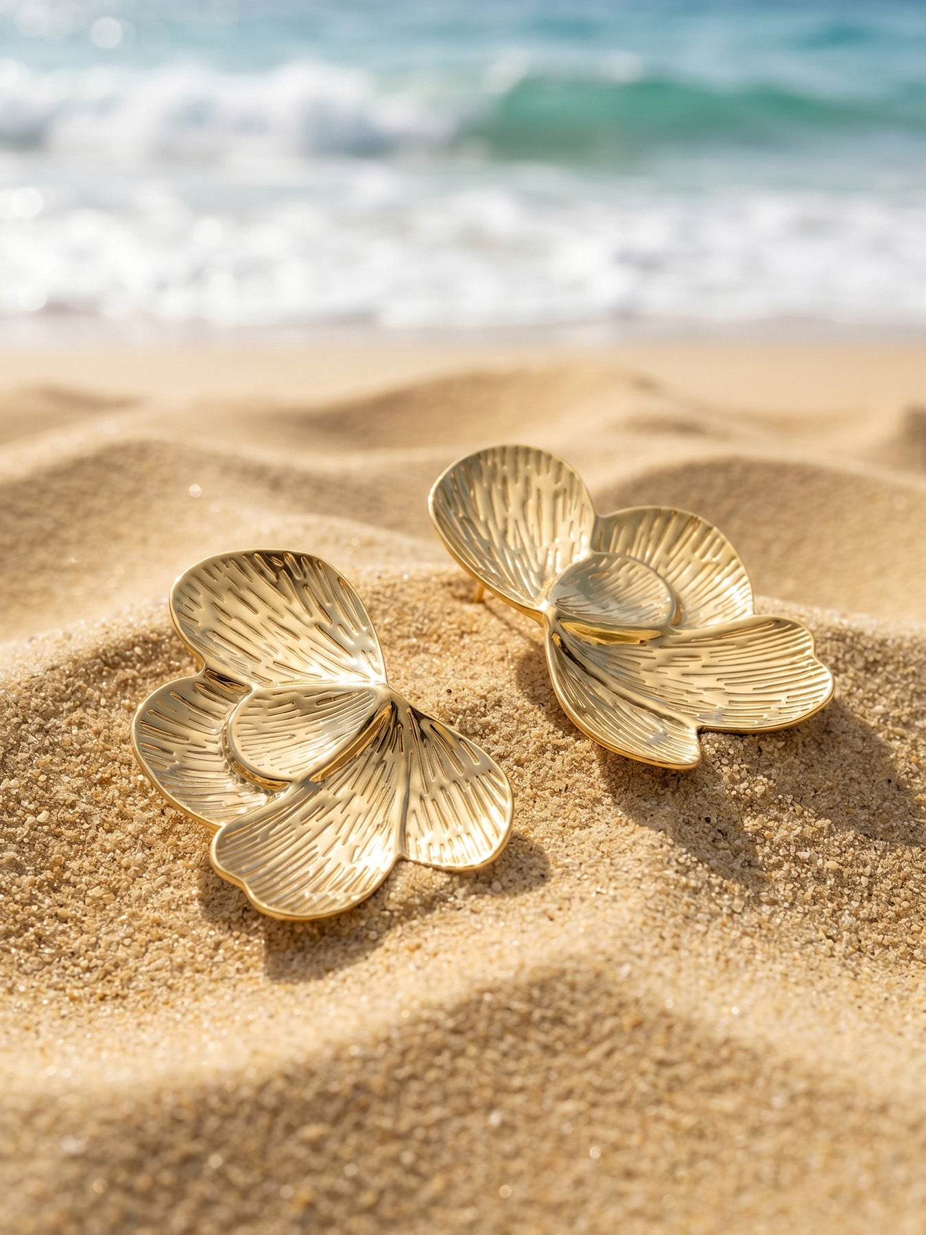 316L Stainless Steel 18K Gold PVD Exaggerated Geometric Leaf Earrings - Exaggerated Geometric Leaf Modern Chic Wholesale Stainless Steel Jewelry - Sensitive Skin Friendly - Detail 7