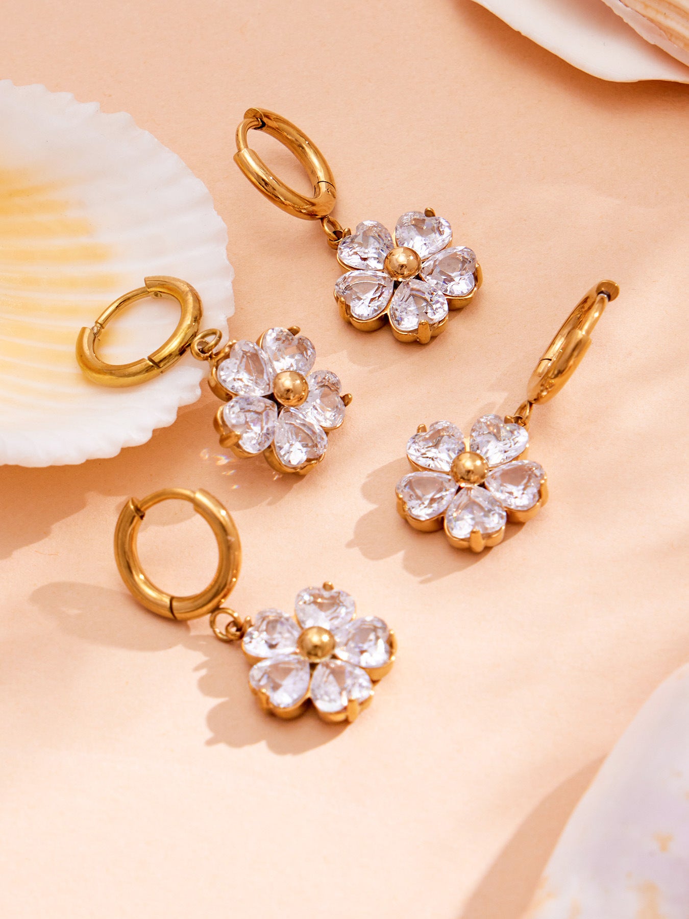 316L Stainless Steel 18K Gold PVD Five-Petal Flower Zircon Jewelry Set Necklace Bracelet Ring Earrings - Five-Petal Flower Zircon Chic Geometric Gold Jewelry Set Wholesale Stainless Steel Jewelry - Sensitive Skin Friendly - Detail 4