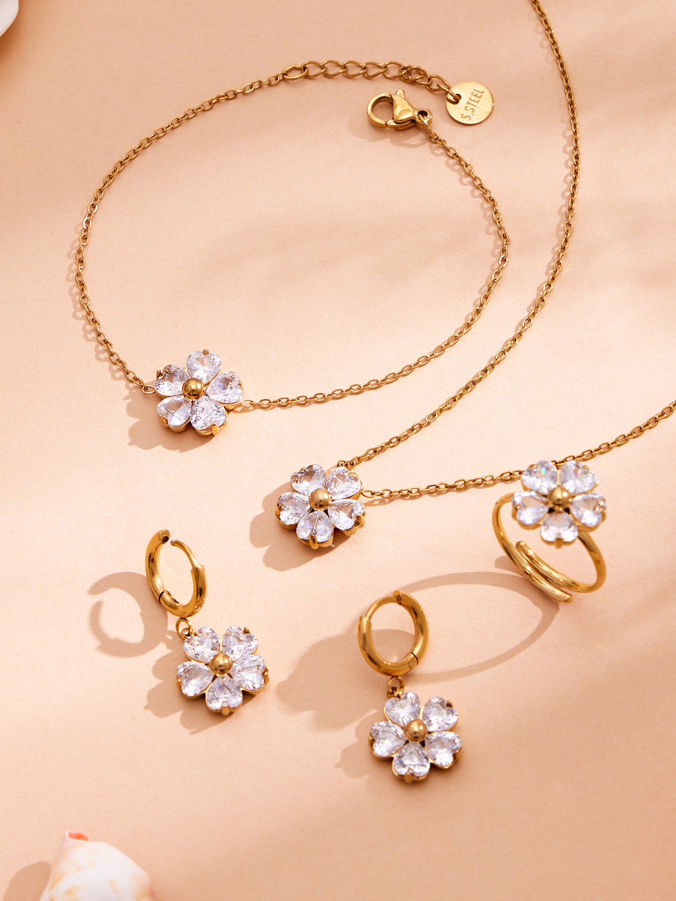316L Stainless Steel 18K Gold PVD Five-Petal Flower Zircon Jewelry Set Necklace Bracelet Ring Earrings - Five-Petal Flower Zircon Chic Geometric Gold Jewelry Set Wholesale Stainless Steel Jewelry - Sensitive Skin Friendly - Detail 7