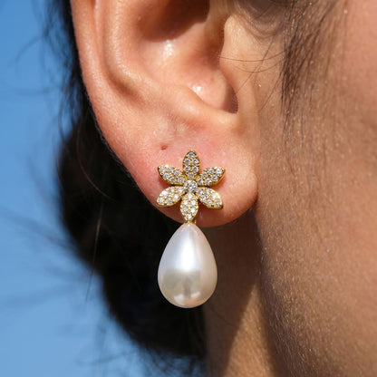 316L Stainless Steel 18K Gold PVD Floral Faux Pearl Zircon Earrings - Floral Gold Faux Pearl Zircon Earrings Wholesale Stainless Steel Jewelry - Sensitive Skin Friendly - Detail 14