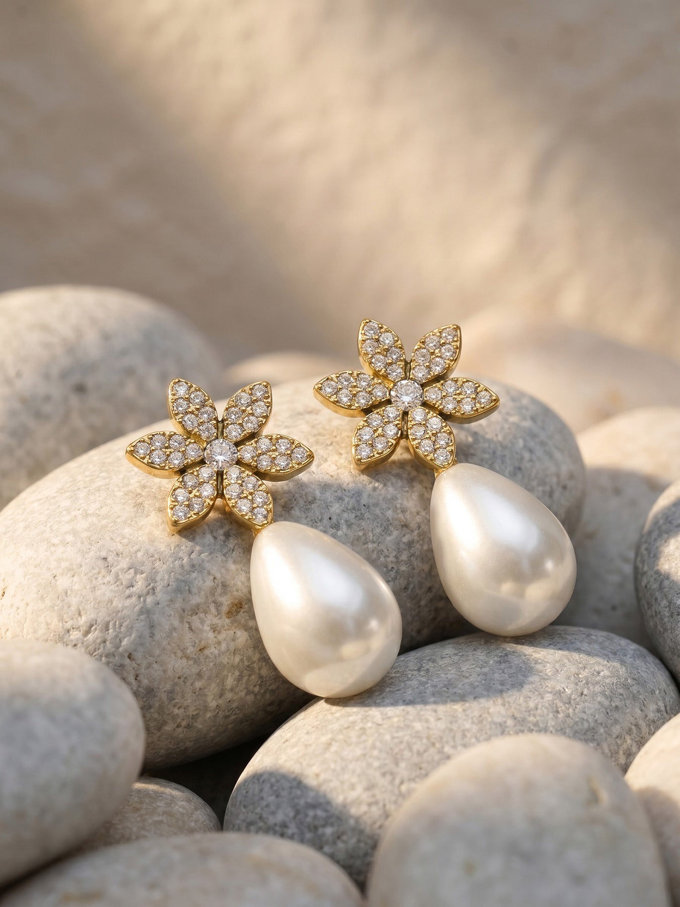 316L Stainless Steel 18K Gold PVD Floral Faux Pearl Zircon Earrings - Floral Gold Faux Pearl Zircon Earrings Wholesale Stainless Steel Jewelry - Sensitive Skin Friendly - Detail 2