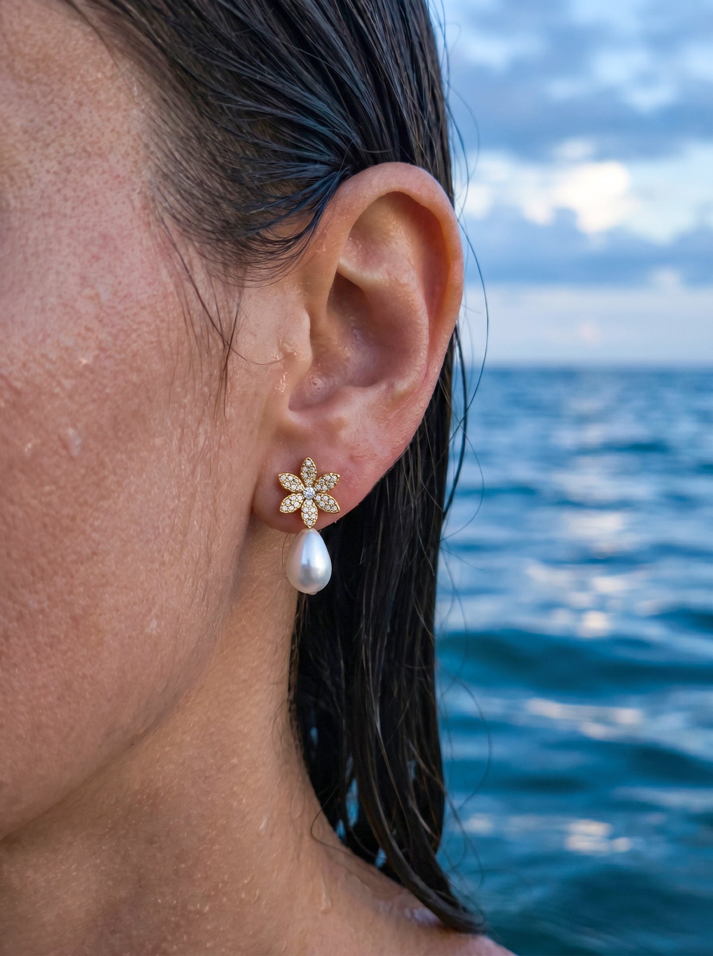 316L Stainless Steel 18K Gold PVD Floral Faux Pearl Zircon Earrings - Floral Gold Faux Pearl Zircon Earrings Wholesale Stainless Steel Jewelry - Sensitive Skin Friendly - Detail 3