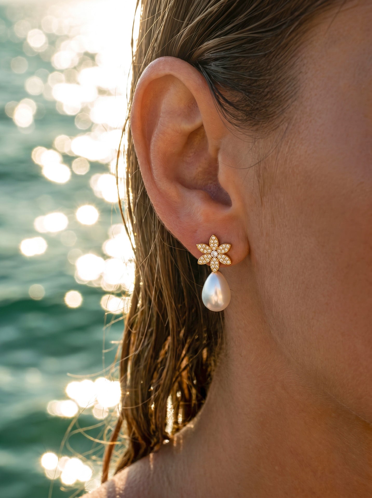 316L Stainless Steel 18K Gold PVD Floral Faux Pearl Zircon Earrings - Floral Gold Faux Pearl Zircon Earrings Wholesale Stainless Steel Jewelry - Sensitive Skin Friendly - Detail 4