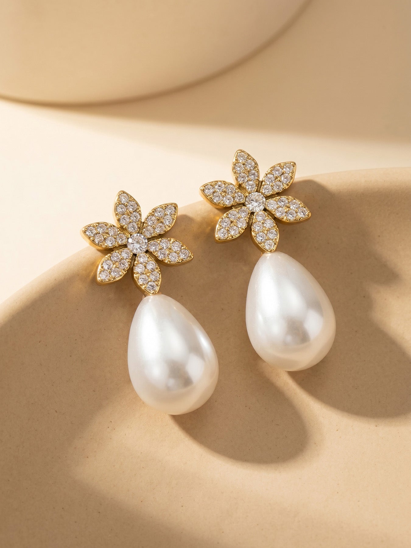 316L Stainless Steel 18K Gold PVD Floral Faux Pearl Zircon Earrings - Floral Gold Faux Pearl Zircon Earrings Wholesale Stainless Steel Jewelry - Sensitive Skin Friendly - Detail 7