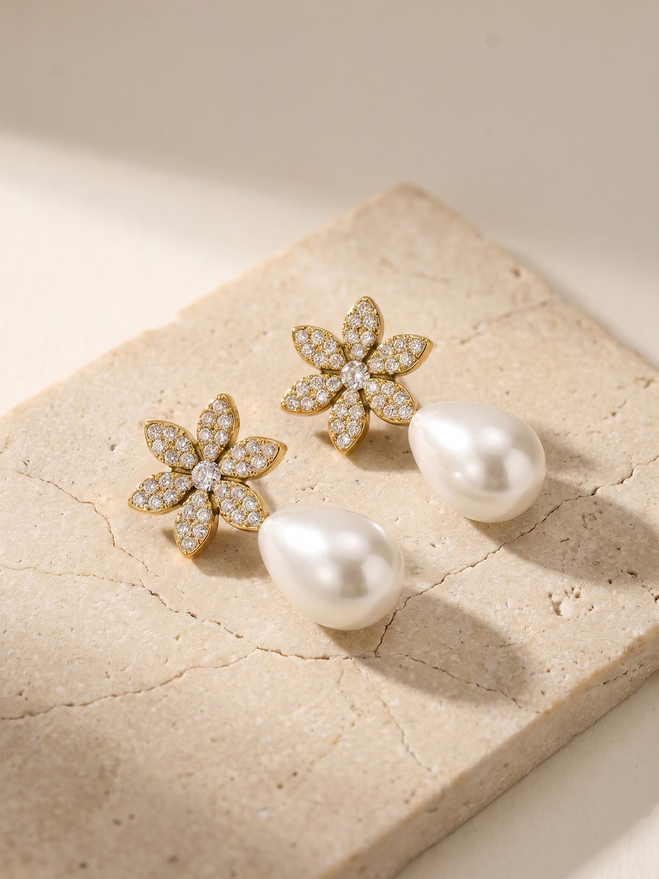 316L Stainless Steel 18K Gold PVD Floral Faux Pearl Zircon Earrings - Floral Gold Faux Pearl Zircon Earrings Wholesale Stainless Steel Jewelry - Sensitive Skin Friendly - Detail 9