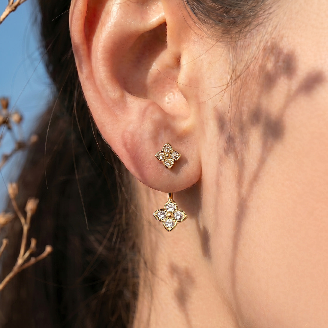 316L Stainless Steel 18K Gold PVD Flower Earrings - Diamond-studded Flower Lightweight Modern Wholesale Stainless Steel Jewelry - Sensitive Skin Friendly - Detail 12