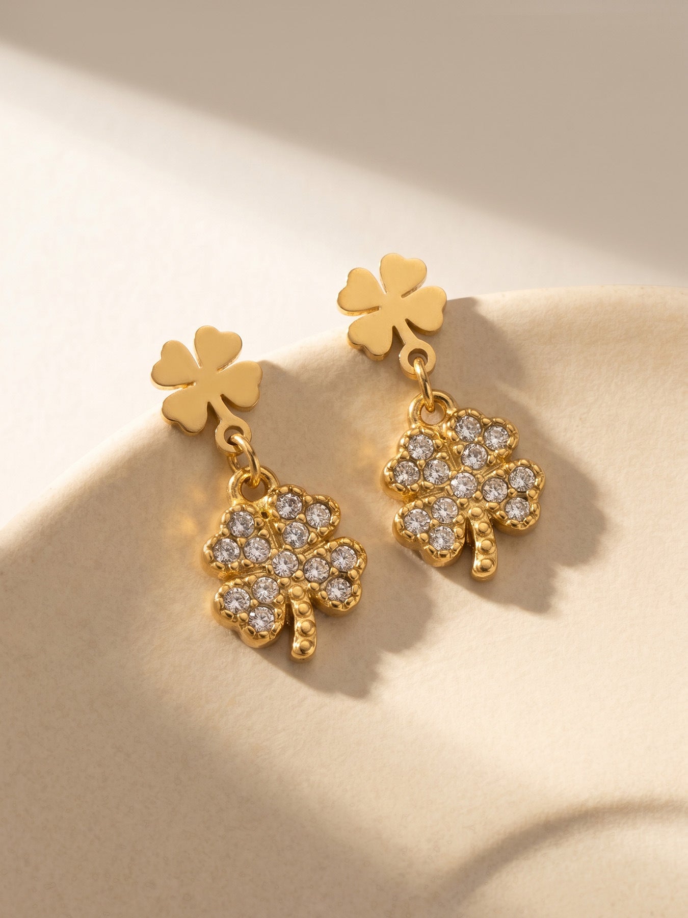 316L Stainless Steel 18K Gold PVD Four-leaf Clover Earrings - Four-leaf Clover Minimalist Modern Lightweight Wholesale Stainless Steel Jewelry - Sensitive Skin Friendly - Detail 15