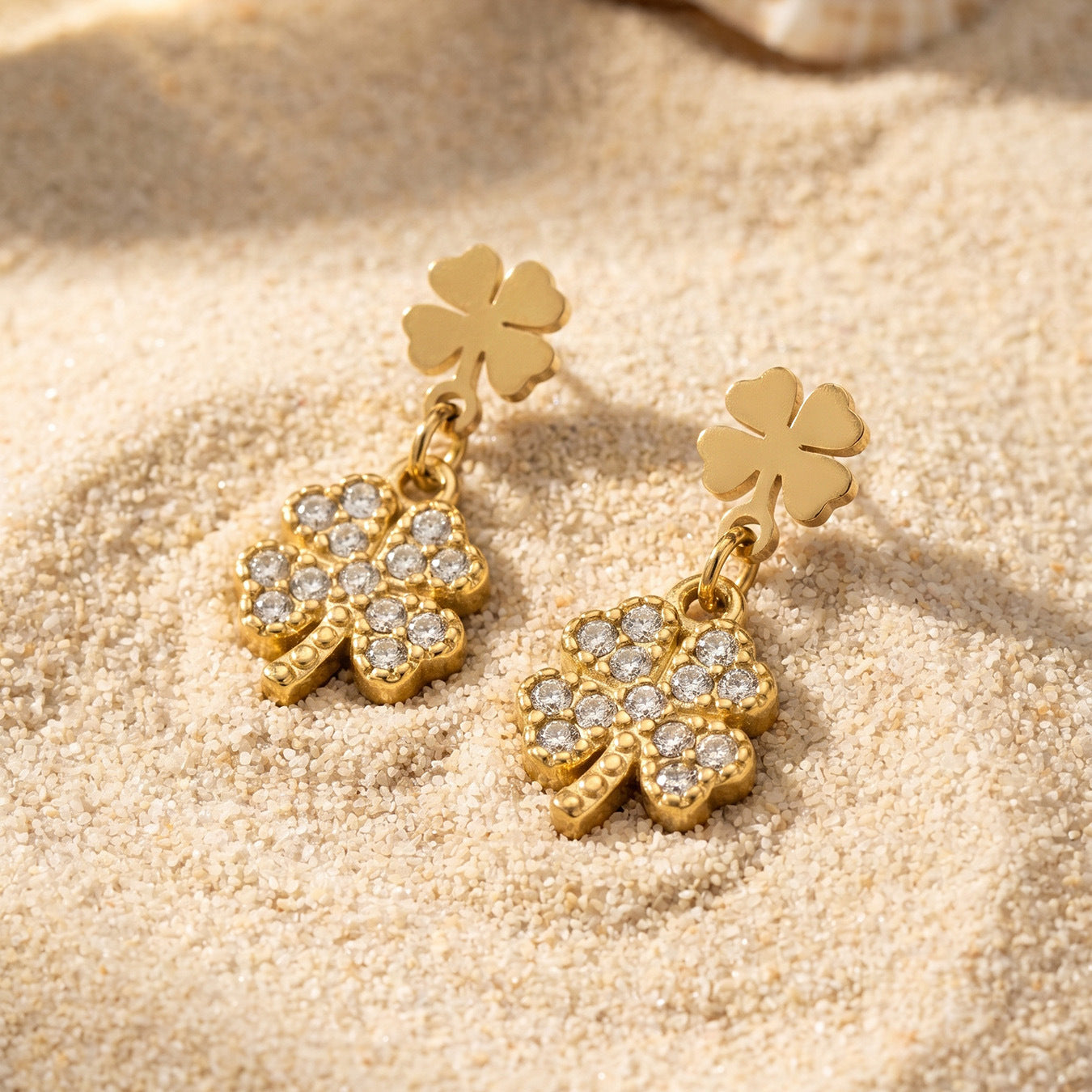 316L Stainless Steel 18K Gold PVD Four-leaf Clover Earrings - Four-leaf Clover Minimalist Modern Lightweight Wholesale Stainless Steel Jewelry - Sensitive Skin Friendly - Detail 2