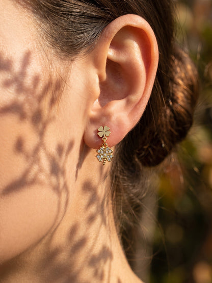 316L Stainless Steel 18K Gold PVD Four-leaf Clover Earrings - Four-leaf Clover Minimalist Modern Lightweight Wholesale Stainless Steel Jewelry - Sensitive Skin Friendly - Detail 6