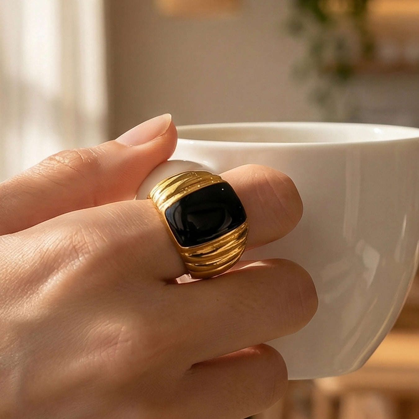 316L Stainless Steel 18K Gold PVD French Vintage Enamel Weighing-Block Ring - French Vintage Enamel Ring Wholesale Stainless Steel Jewelry - Sensitive Skin Friendly - Detail 3