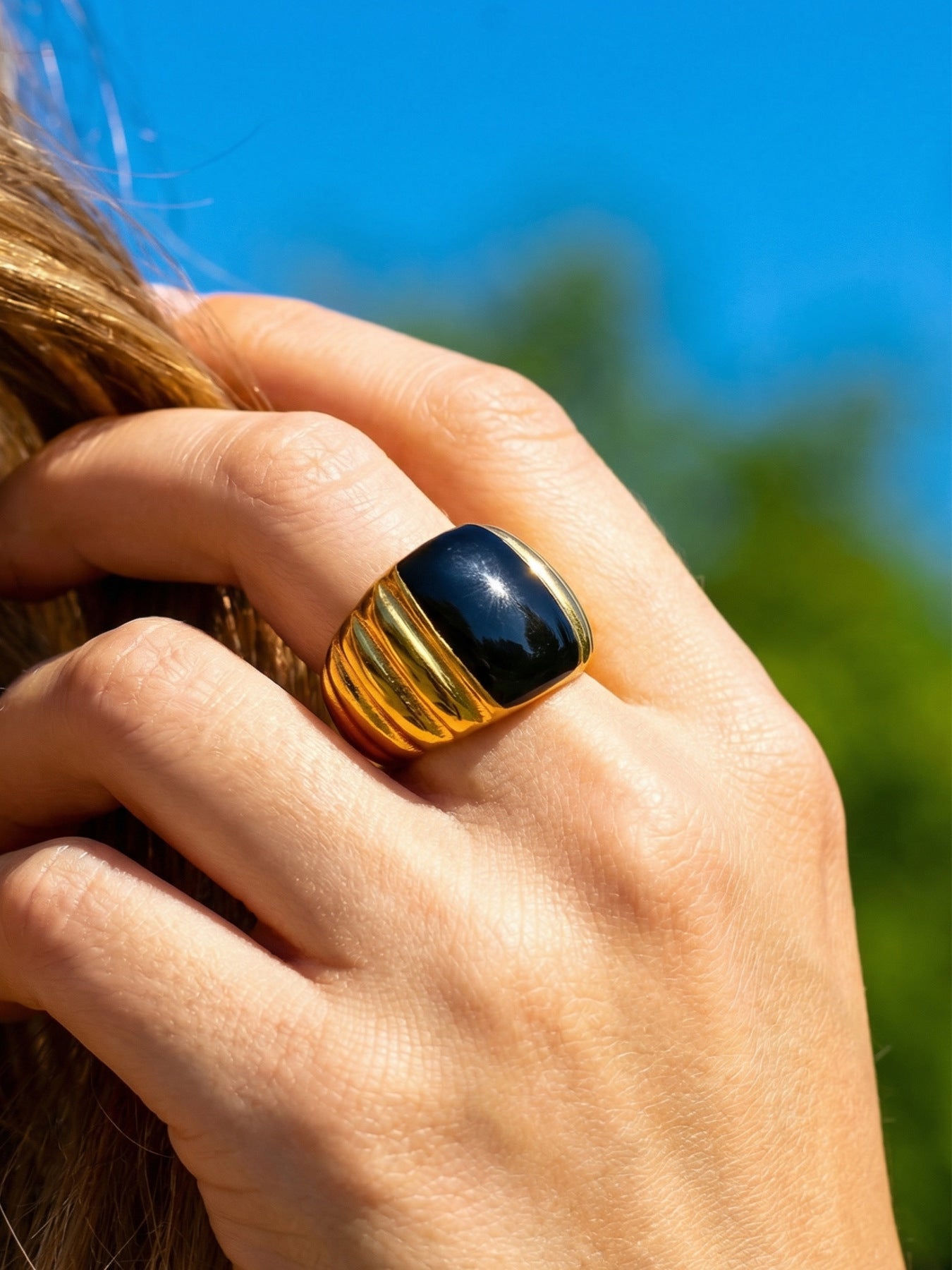 316L Stainless Steel 18K Gold PVD French Vintage Enamel Weighing-Block Ring - French Vintage Enamel Ring Wholesale Stainless Steel Jewelry - Sensitive Skin Friendly - Detail 9