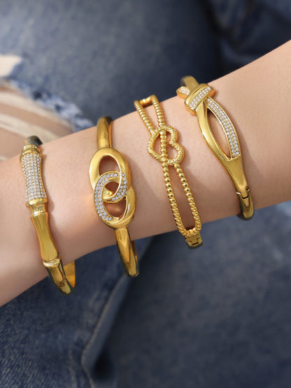 316L Stainless Steel 18K Gold PVD Geometric Heart Clasp Bangle Bracelet - Geometric Heart Clasp Bangle Minimalist Gold Bracelet Wholesale Stainless Steel Jewelry - Sensitive Skin Friendly - Detail 5