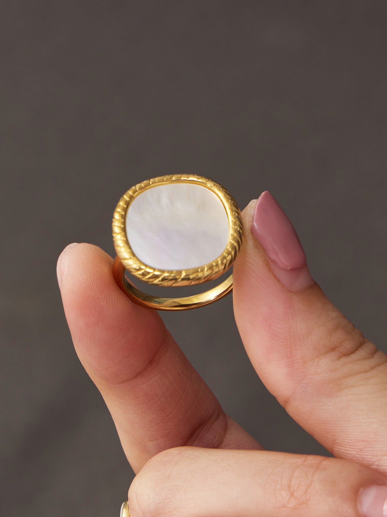 316L Stainless Steel 18K Gold PVD Geometric Natural Shell Ring - Geometric Natural Shell Gold Ring Wholesale Stainless Steel Jewelry - Sensitive Skin Friendly - Detail 7
