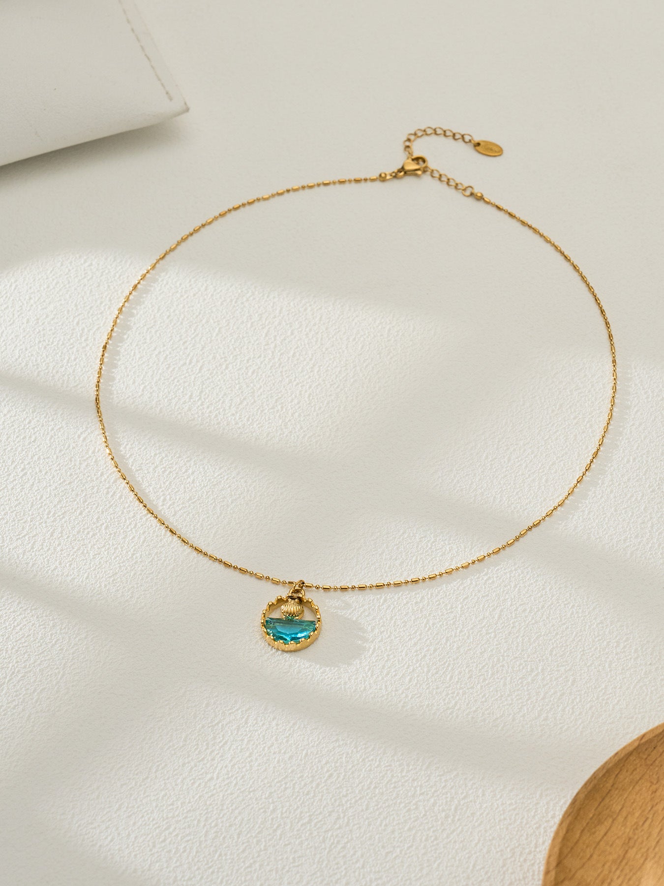 316L Stainless Steel 18K Gold PVD Glass Stone Ocean Whale Pendant Necklace - Glass Stone, Whale Pendant, Ocean Theme, Resort Style, Gold Necklace Wholesale Stainless Steel Jewelry - Sensitive Skin Friendly - Detail 6