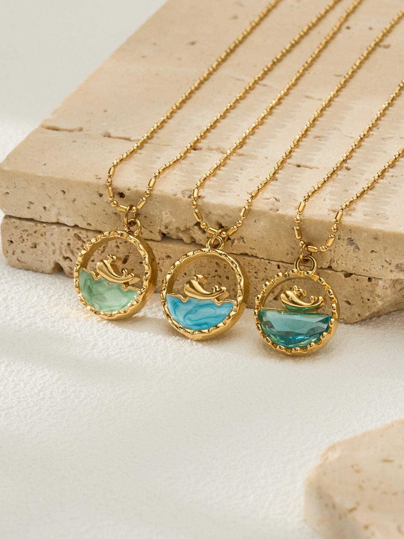 316L Stainless Steel 18K Gold PVD Glass Stone Ocean Whale Pendant Necklace - Glass Stone, Whale Pendant, Ocean Theme, Resort Style, Gold Necklace Wholesale Stainless Steel Jewelry - Sensitive Skin Friendly - Detail 7