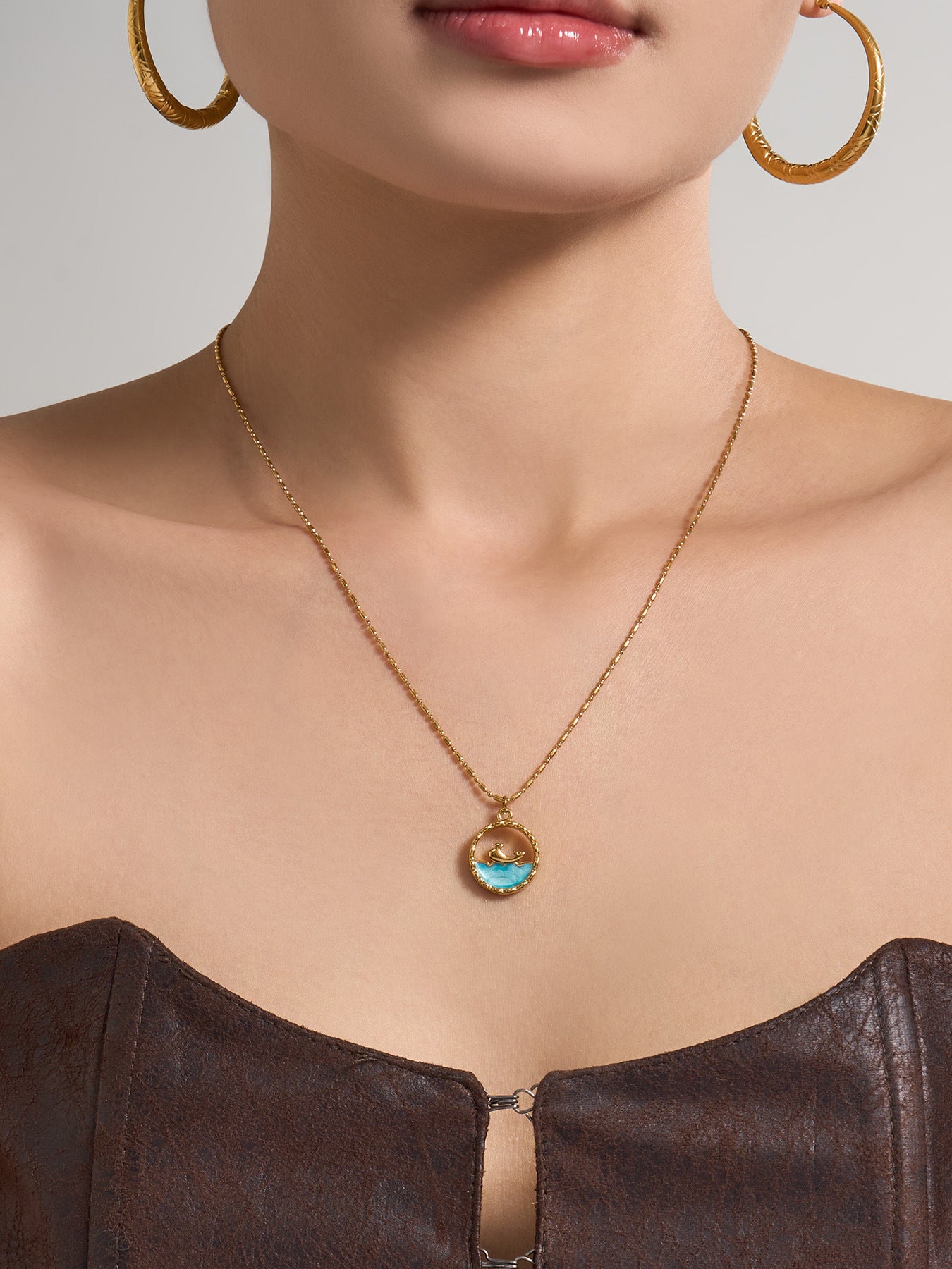 316L Stainless Steel 18K Gold PVD Glass Stone Ocean Whale Pendant Necklace - Glass Stone, Whale Pendant, Ocean Theme, Resort Style, Gold Necklace Wholesale Stainless Steel Jewelry - Sensitive Skin Friendly - Detail 8