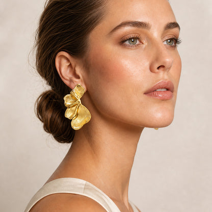 316L Stainless Steel 18K Gold PVD Half Petal Earrings - Half Petal Elegant Minimalist Wholesale Stainless Steel Jewelry - Sensitive Skin Friendly - Detail 10
