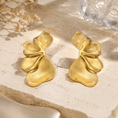 316L Stainless Steel 18K Gold PVD Half Petal Earrings - Half Petal Elegant Minimalist Wholesale Stainless Steel Jewelry - Sensitive Skin Friendly - Detail 11