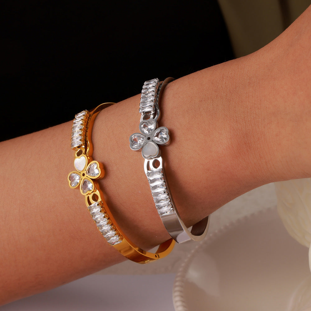 316L Stainless Steel 18K Gold PVD Heart Inlay Zircon Mother of Pearl Statement Bangle - French Elegant Heart Inlay Zircon Mother of Pearl Statement Bangle Wholesale Stainless Steel Jewelry - Sensitive Skin Friendly - Detail 10