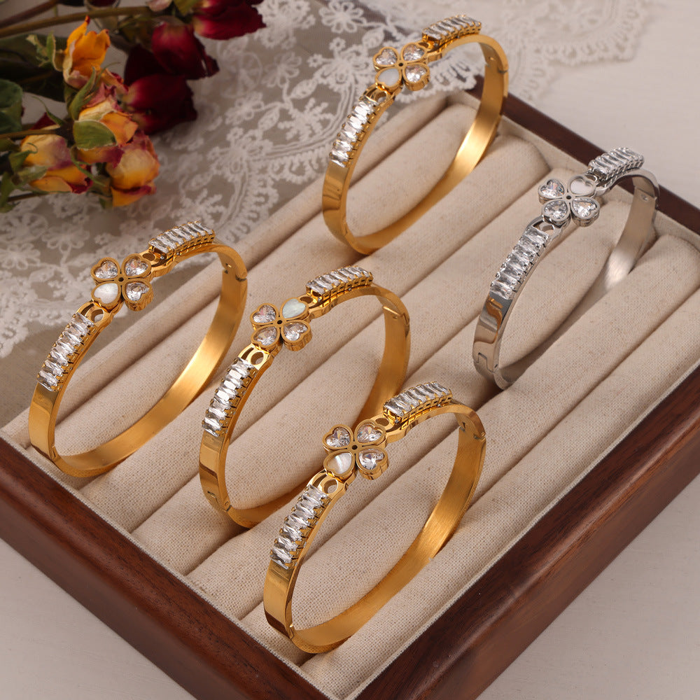 316L Stainless Steel 18K Gold PVD Heart Inlay Zircon Mother of Pearl Statement Bangle - French Elegant Heart Inlay Zircon Mother of Pearl Statement Bangle Wholesale Stainless Steel Jewelry - Sensitive Skin Friendly - Detail 11