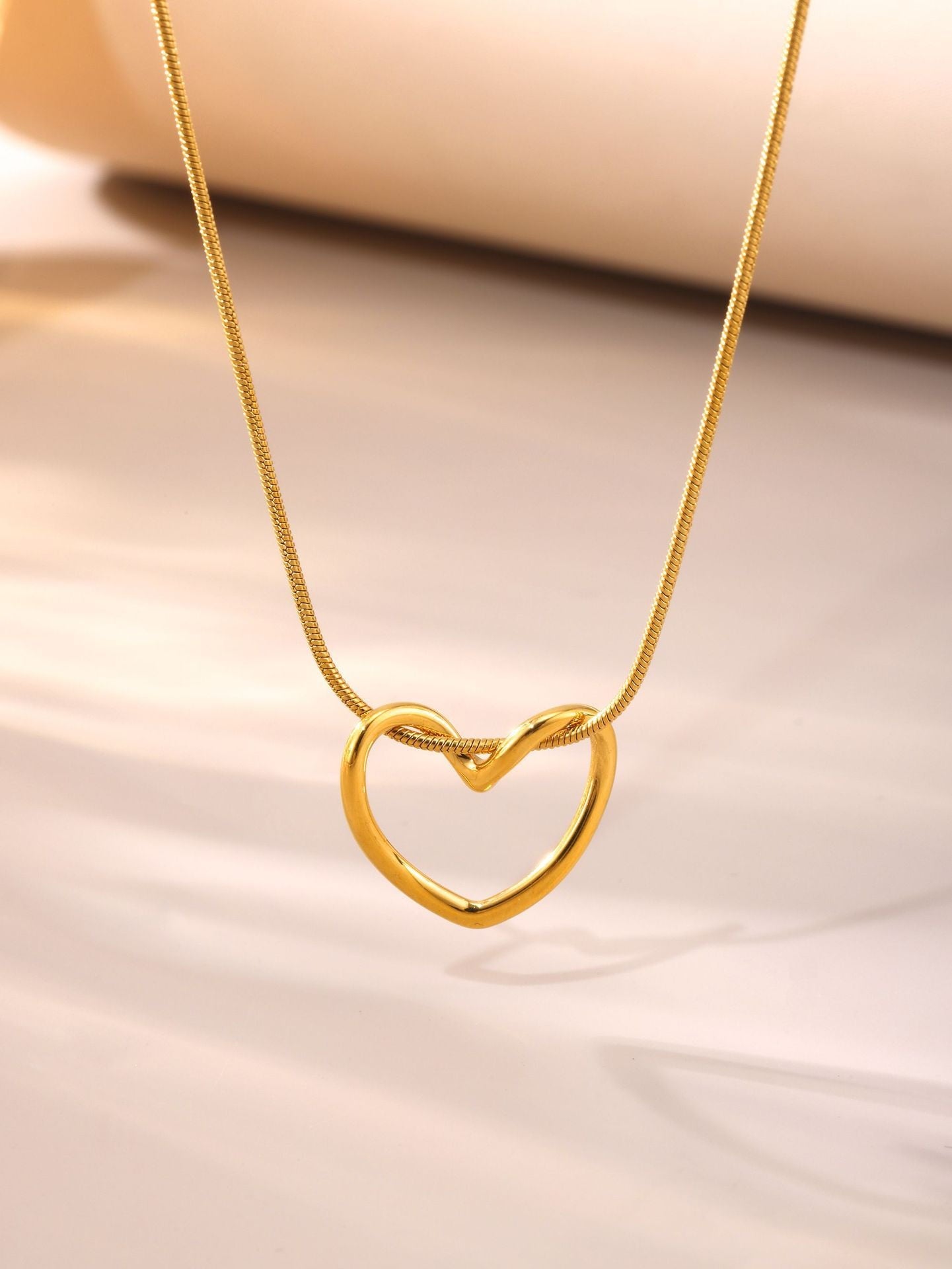 316L Stainless Steel 18K Gold PVD Heart Necklace - Heart Necklace Gold Wholesale Stainless Steel Jewelry - Sensitive Skin Friendly - Detail 7