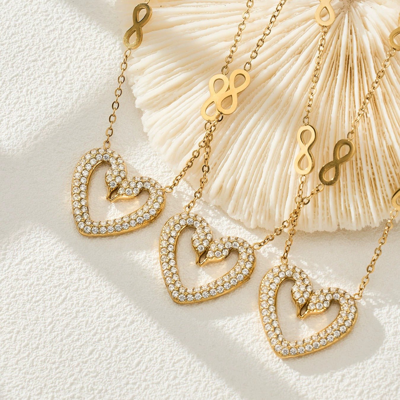 316L Stainless Steel 18K Gold PVD Heart Pendant Necklace - Heart Pendant Minimalist Zircon Inlay Wholesale Stainless Steel Jewelry - Sensitive Skin Friendly - Detail 3