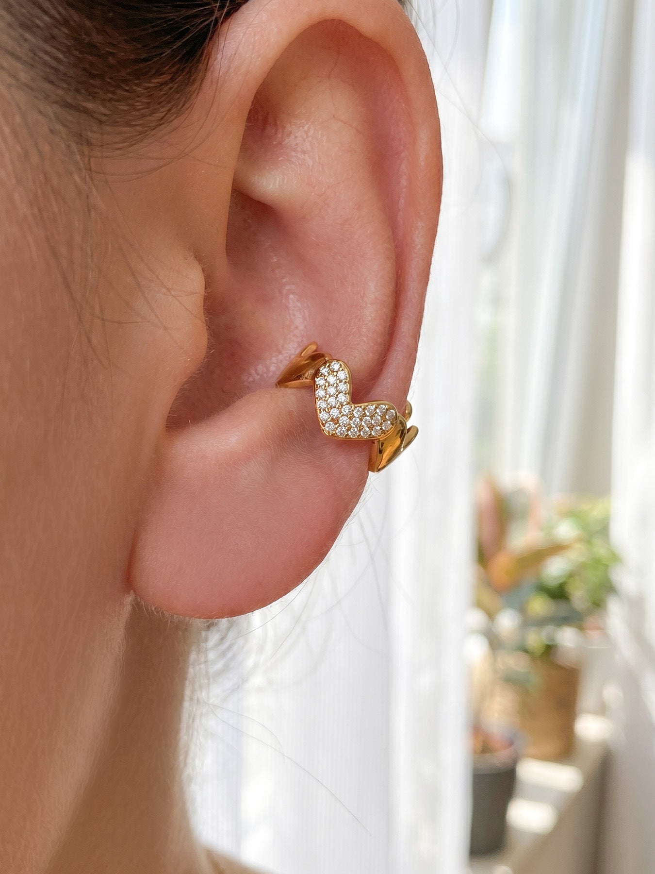 316L Stainless Steel 18K Gold PVD Heart Wave Design Earrings - Heart Shape Wave Design Minimalist Modern Wholesale Stainless Steel Jewelry - Sensitive Skin Friendly - Detail 9
