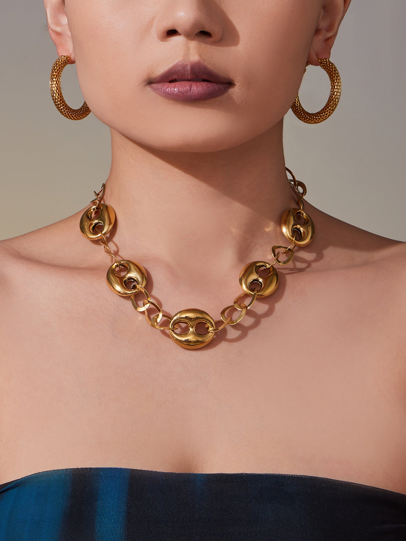 316L Stainless Steel 18K Gold PVD Hollow Coffee Bean Link Chain Necklace - Hollow Coffee Bean, Cuban Link, Modern, Gold Chain Wholesale Stainless Steel Jewelry - Sensitive Skin Friendly - Detail 5