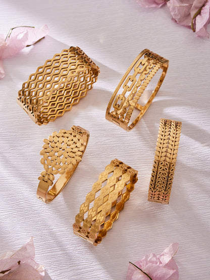 316L Stainless Steel 18K Gold PVD Hollow Texture Wide Bangle - Vintage Hollow Texture Wide Bangle Wholesale Stainless Steel Jewelry - Sensitive Skin Friendly - Detail 17